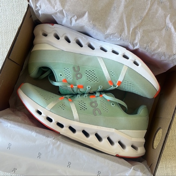 On cloudsurfer - Picture 3 of 3